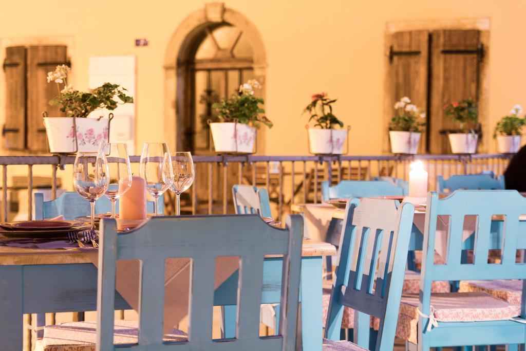 Heritage Hotel Chersin Fažana エクステリア 写真