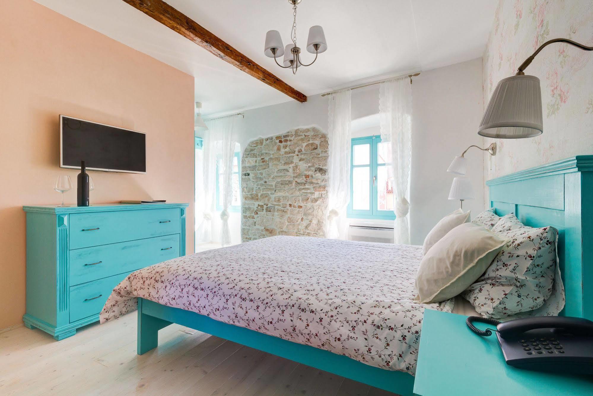 Heritage Hotel Chersin Fažana エクステリア 写真